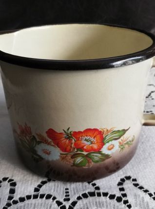 Ancien pot, mesure à lait tôle émaillée peinte