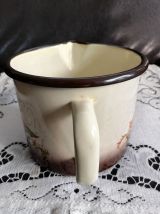 Ancien pot, mesure à lait tôle émaillée peinte