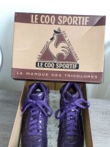 Baskets en cuir vernis violet
