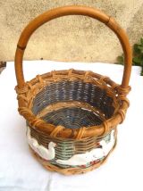 Panier ancien rond en osier à décor d'oies