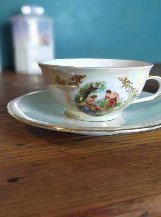 Duo de tasses en porcelaine nacrée