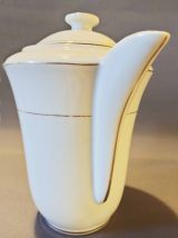 Cafetière porcelaine blanche liseret or Porcelaine