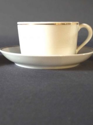 Tasses et soupes en porcelaine de Couleuvre