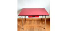 Bureau en formica rouge 1970 