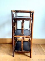 Etagère en rotin sur pieds, vintage 1960 