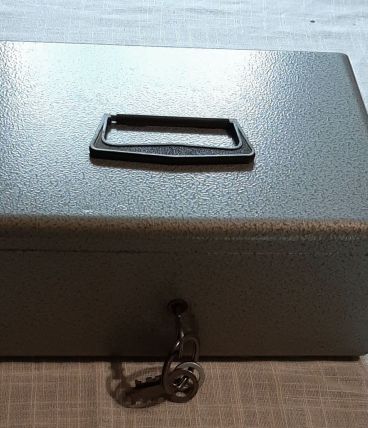 Coffre-fort portable vintage