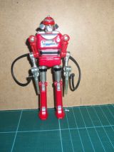 FIGURINES 