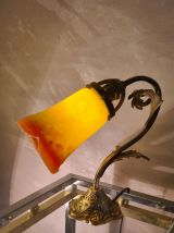 lampe bronze et laiton, avec jolie tulipe pate de verre  sig