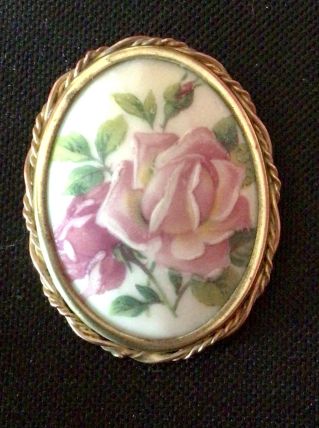Broches