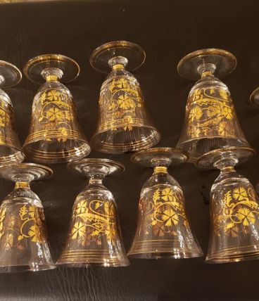 Lot de 10 verres évasés lisérés dorés