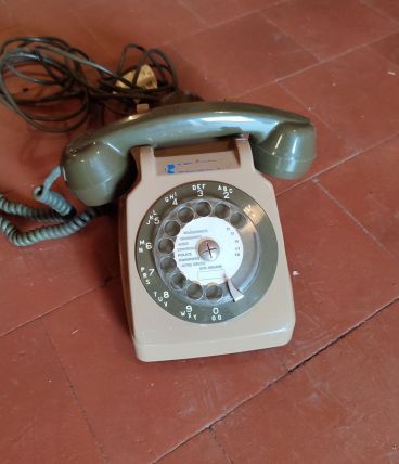 Téléphone à cadran 