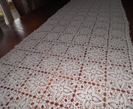 chemin de table fait mains au crochet - coton blanc