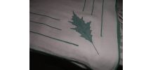 nappe ancienne brodée avec décor feuilles de houx - coton bl