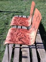 duo de chaises a motif de rose