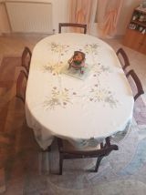 table ronde acajou laqué et ses 6 chaises, diam 115