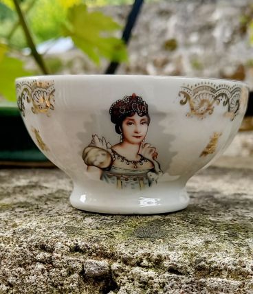 Petit bol en porcelaine 