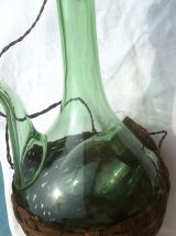 carafe  ancienne  ,  en verre , vintage