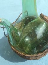 carafe  ancienne  ,  en verre , vintage