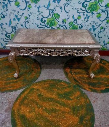 Table base argentée avec marbre