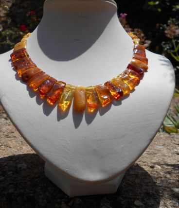 MAGNIFIQUE COLLIER EN AMBRE DE LA BALTIQUE 45 CM VERITABLE 