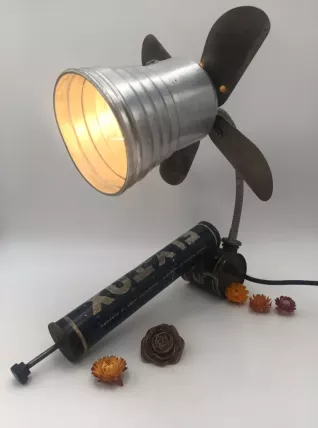 Lampe industrielle, Detournement d'objet