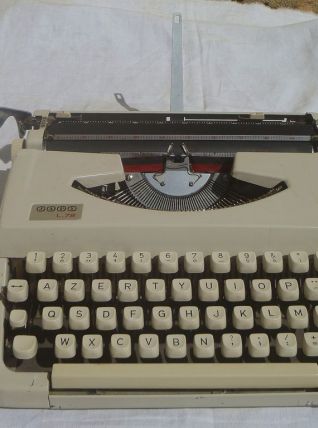 Machine a écrire Japy L72 , vintage