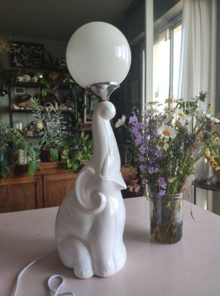 Lampe éléphant avec globe