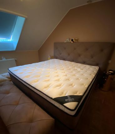 LIT BOXSPRING 2 x 2 m