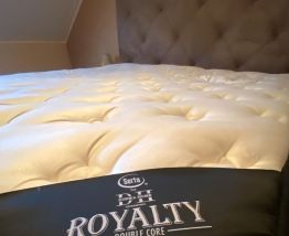 LIT BOXSPRING 2 x 2 m