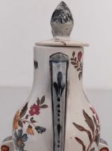 Huilier vinaigrier en faience de LUNÉVILLE. 