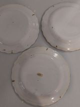 Lot de 3 assiettes en faïence de WALY.
