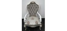 Deux fauteuils de style Louis XV