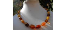 COLLIER AMBRE DE LA BALTIQUE 46 CM NEUF MARRON BLANC