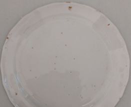 Assiette en faïence de l EST xixème. 