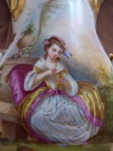 Vase en porcelaine de Paris 19 ème