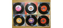 Vinyles 11 Disques 45 Tours - Années 70-80 