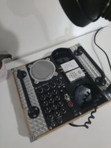 Téléphone style vintage recyclé en lampe à poser