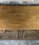 Buffet / meuble de rangement en pichepin XIXeme