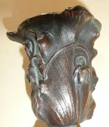petit gobelet en bronze