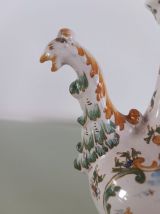 Aiguière en porcelaine ancienne 