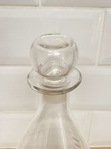 Carafe en verre gravé 