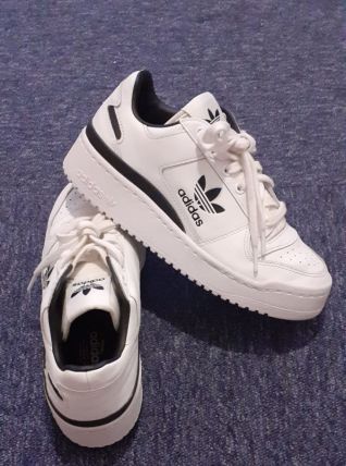 Adidas forum Bold