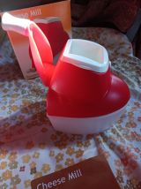 moulin à fromage Tupperware