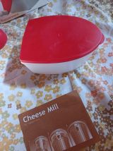 moulin à fromage Tupperware