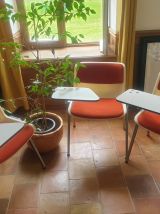 Chaise retro style conférence 