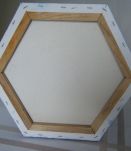 Toile peinte signée forme hexagonale mouettes 