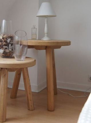guéridons, tables tripodes d'appoint en bois