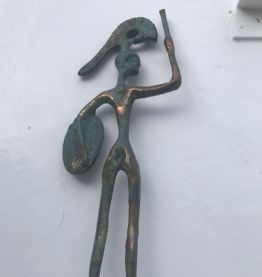 Statuette du guerrier grec.
