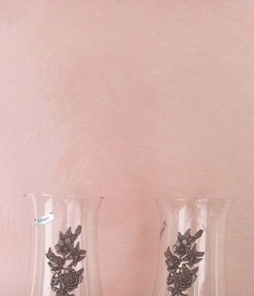 Paire de vases en verre et étain
