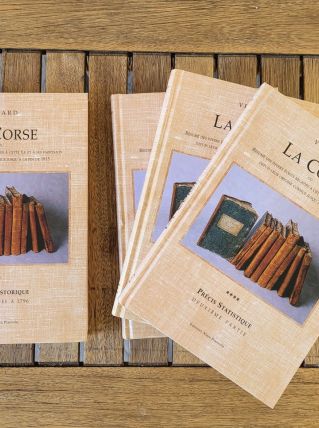 Lot de 4 livres Histoire de Corse.